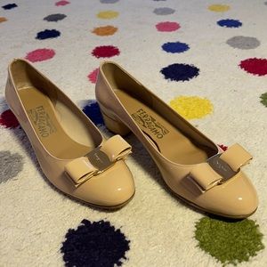 Salvatore Ferragamo “Vara” Pumps 6 1/2 Light Taupe
